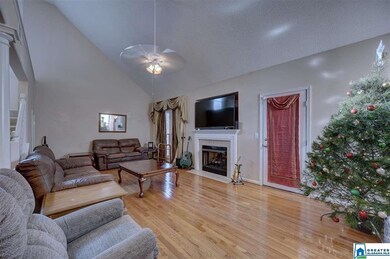 5212 Falling Creek Ln, Birmingham, AL 35235 - photo 5