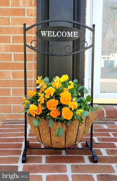 7708 Maritime Ln, Springfield, VA 22153 - photo 2