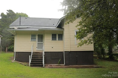 1030 5th St, Statesville, NC 28677 - photo 2
