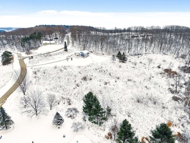 2928 & 2929 Gatling Ct, La Valle, WI 53941 - photo 2