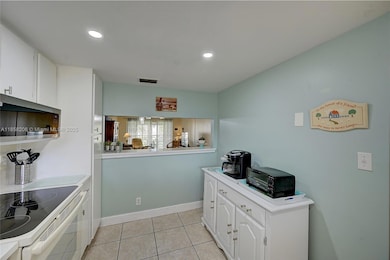 3186 Via Poinciana unit 203, Lake Worth, FL 33467 - photo 5