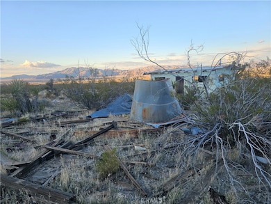 411 Powerline Rd, Lucerne Valley, CA 92356 - photo 7