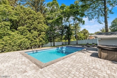 11 Stevenson Ln, Upper Saddle River, NJ 07458 - photo 2