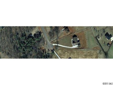 L33 Lone Poplar Dr unit 33, Statesville, NC 28625 - photo 2