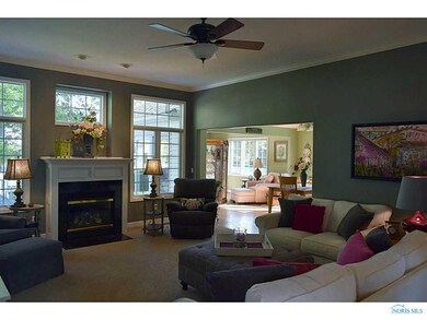 Great Room. Modern decor; soothing colors