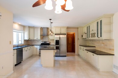 19 Riverside Ln, Holmdel, NJ 07733 - photo 3