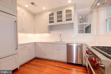 3252 N St NW, Washington, DC 20007 - photo 3