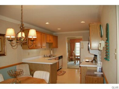 7317 Meadow Ln unit 13, Canadensis, PA 18325 - photo 2