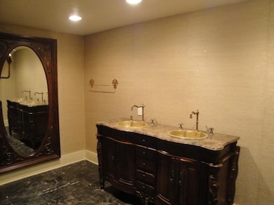 1020 Rosario St, Laredo, TX 78040 - photo 7