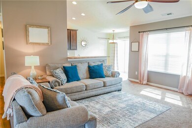 871 Grandiflora Dr, Greenwood, IN 46143 - photo 6