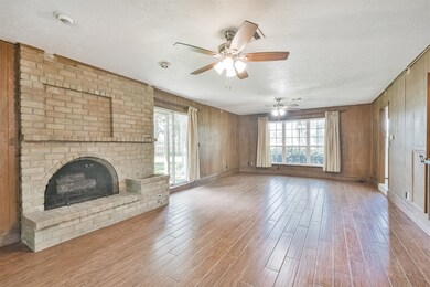 316 Saint Cloud Dr, Friendswood, TX 77546 - photo 5