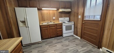 213 N Boundary St, Ranson, WV 25438 - photo 3