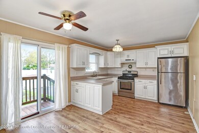 214 Furman Blvd, Keyport, NJ 07735 - photo 4