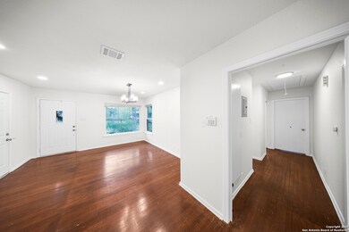 126 Cresham Dr, San Antonio, TX 78218 - photo 7