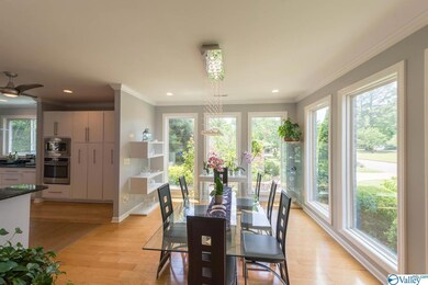 713 Watts Dr SE, Huntsville, AL 35801 - photo 5