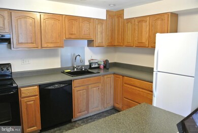 100 Hapsburg Ct, Parkville, MD 21234 - photo 4