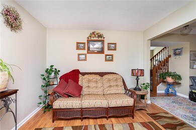 10112 Beresford Ct, Fishers, IN 46038 - photo 6