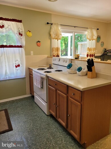 2917 Wythe Ct, Woodbridge, VA 22191 - photo 3