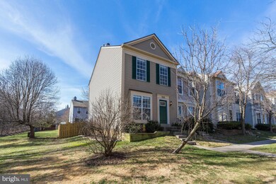 7232 Stover Dr, Alexandria, VA 22306 - photo 2