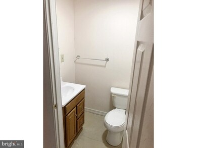 1033 Windsor St, Reading, PA 19604 - photo 6