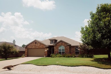 816 Wandering Ct, Granbury, TX 76049 - photo 2