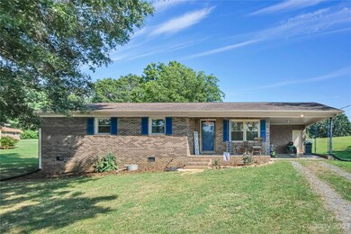 512 Goldwater St, Shelby, NC 28152 - photo 2