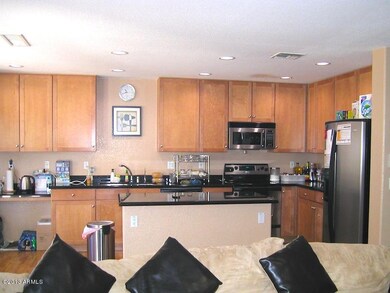 503Beth_Kitchen03