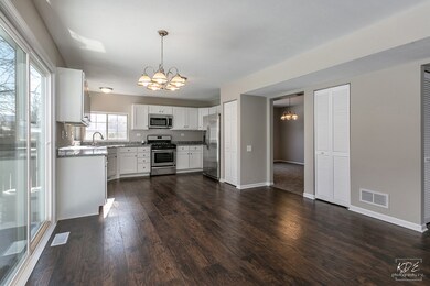 1523 Burr Oak Cir, Aurora, IL 60506 - photo 7