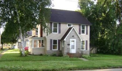 922 Regent St, Niles, MI 49120 - photo 2