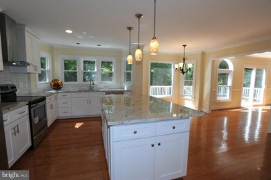 12676 Cobblestone Ct, Manassas, VA 20112 - photo 4
