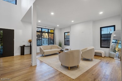 33 Randolph Place unit 35, Newark, NJ 07108 - photo 5