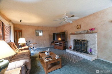 902 N Kenroy Terrace, East Wenatchee, WA 98802 - photo 4