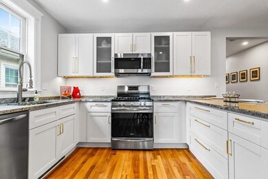 8 Gardner St unit 4, Salem, MA 01970 - photo 4