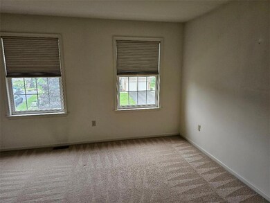 1256 Crofton Dr, Bethlehem, PA 18017 - photo 5