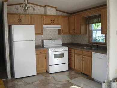 6 Mason St unit 12, Pepperell, MA 01463 - photo 3