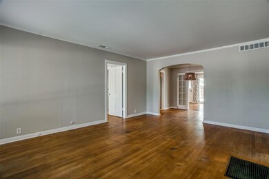5815 E Mockingbird Ln, Dallas, TX 75206 - photo 4