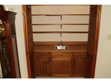Den/Family/Great Room. Wet bar
