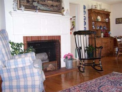 420 Bullard St, Holden, MA 01520 - photo 2