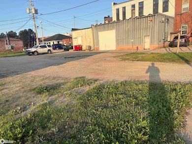 1/2 2nd Ave NW, Hampton, IA 50441 - photo 2