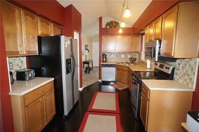 350 Meadow Lark Ln, Batesville, IN 47006 - photo 4