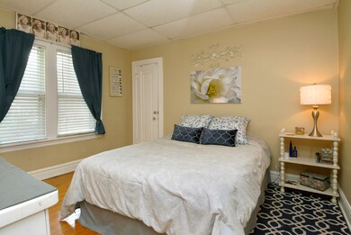 1374 E Algonquin Rd, Des Plaines, IL 60016 - photo 3