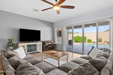 02-20251108-DSC09360