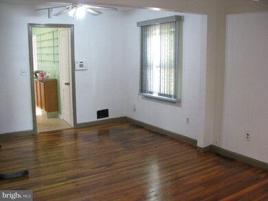 5906 Jefferson St, Hyattsville, MD 20781 - photo 7