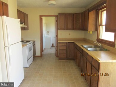 48 Short St, Colonial Beach, VA 22443 - photo 5