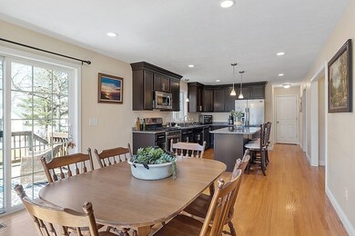 818 Mammoth Rd, Dracut, MA 01826 - photo 7