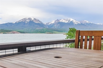 Iconic Buffalo Mountain and Red Peak.