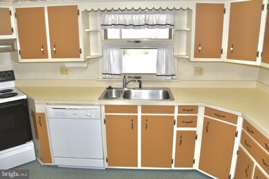 601 W Franklin St, Womelsdorf, PA 19567 - photo 7