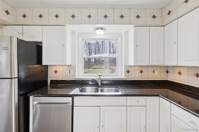 8603 Killinger Rd, Fowlerville, MI 48836 - photo 7