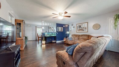 2012 Cobb Dr, Columbia, TN 38401 - photo 6