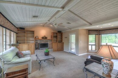 Family Room (1)